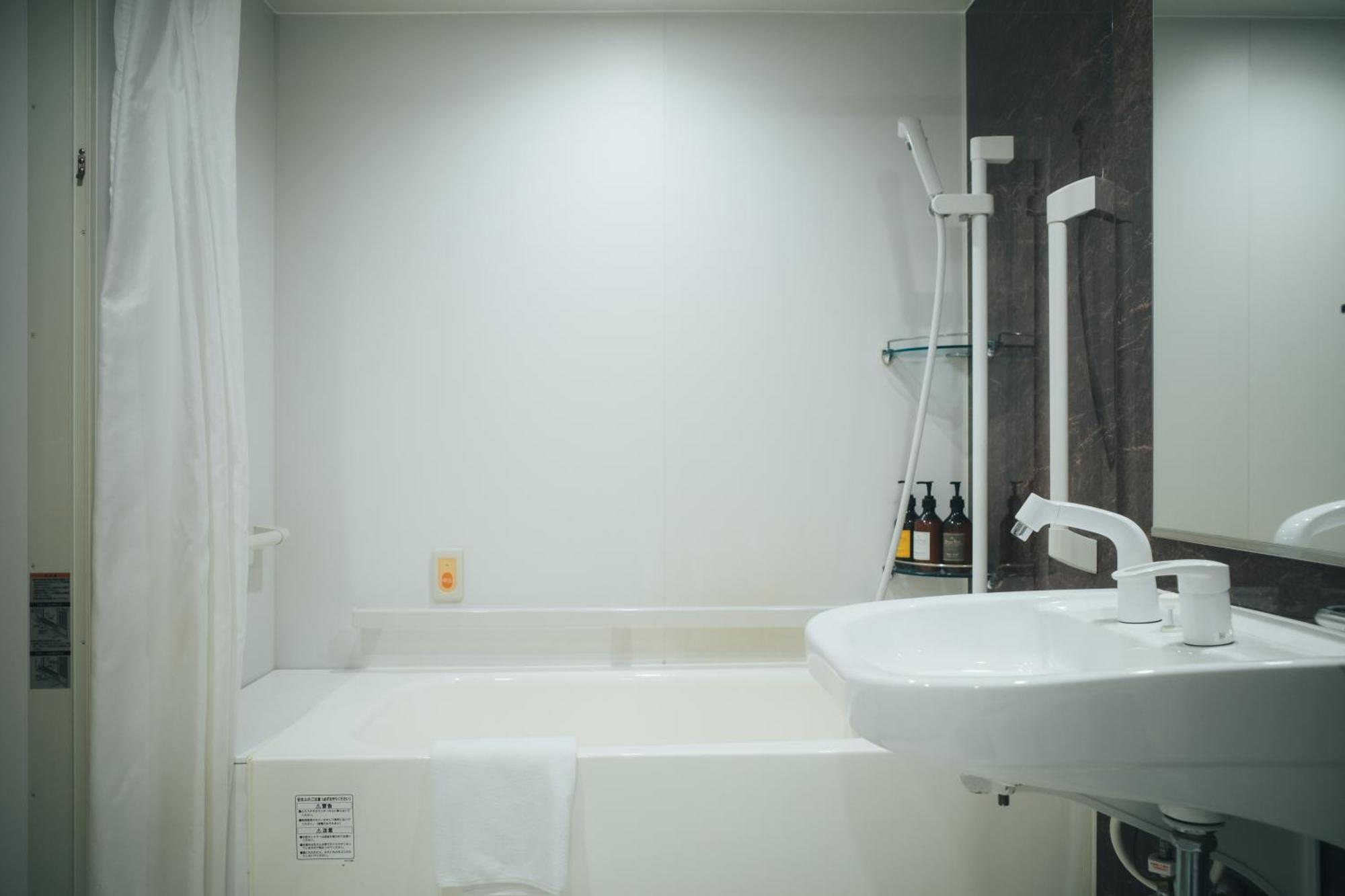 Meander Osaka Hotel Exterior photo